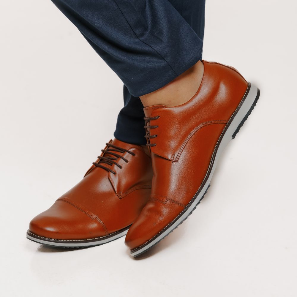 Sapato Social Masculino RC Preto – Estilo Clássico, Cadarço e Detalhe Brogue