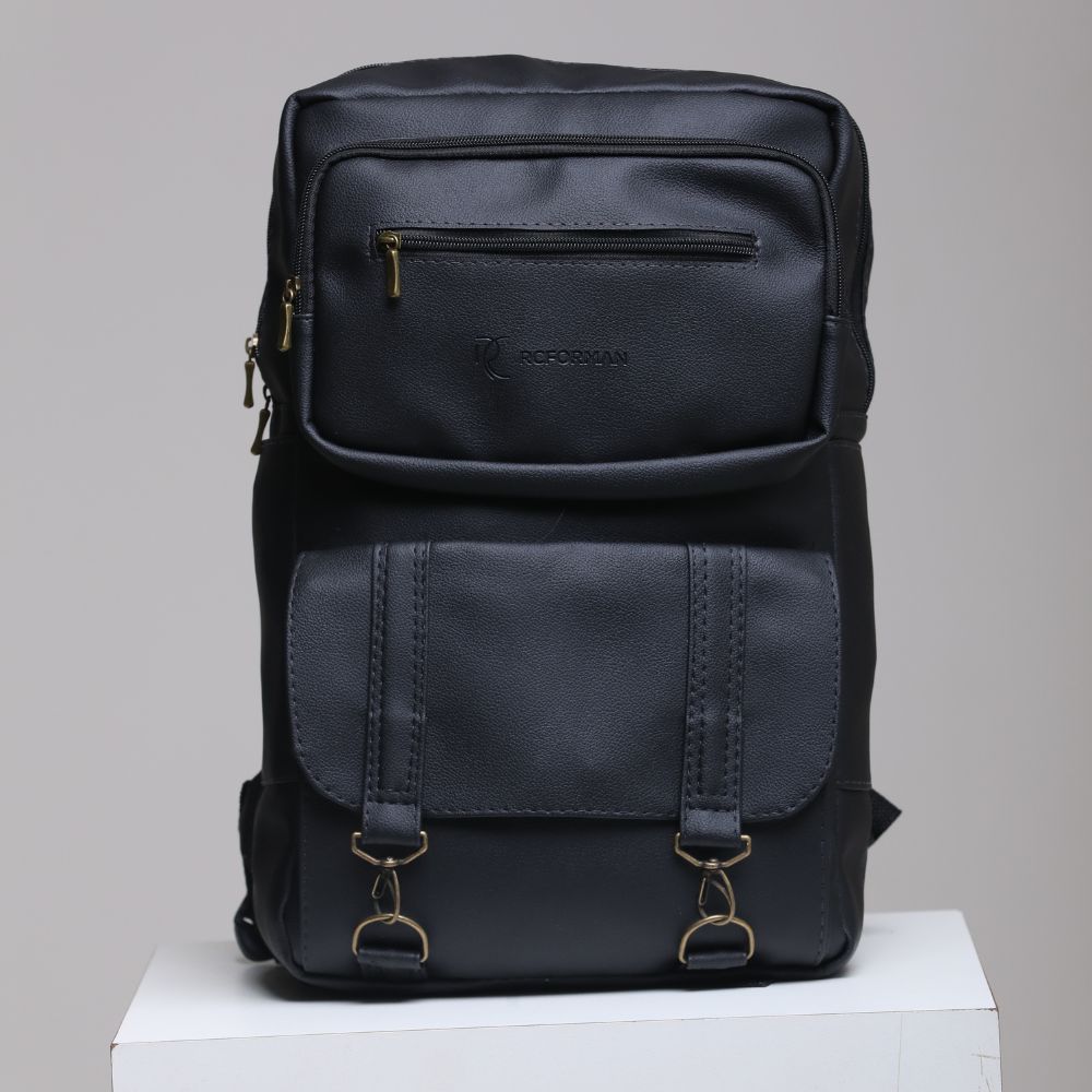 Mochila Chile Masculina em Couro Sintético Preto com Zíper Dourado - Elegante e Resistente