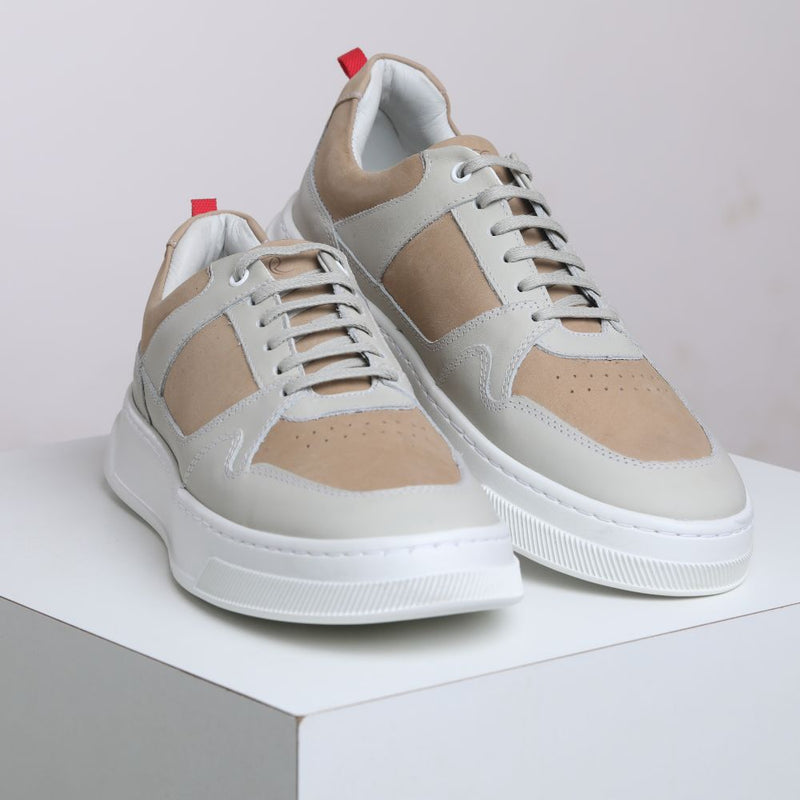 Tênis Casual Masculino RC Bege e Off White – Estilo Moderno, Conforto e Solado Branco