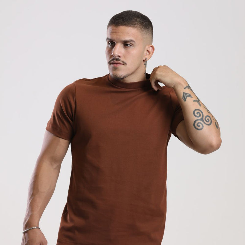 Camiseta Gola Média Masculina em Suedine - Estilo e Conforto