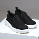 Slip On Masculino RC Preto – Conforto, Estilo Moderno e Solado Branco